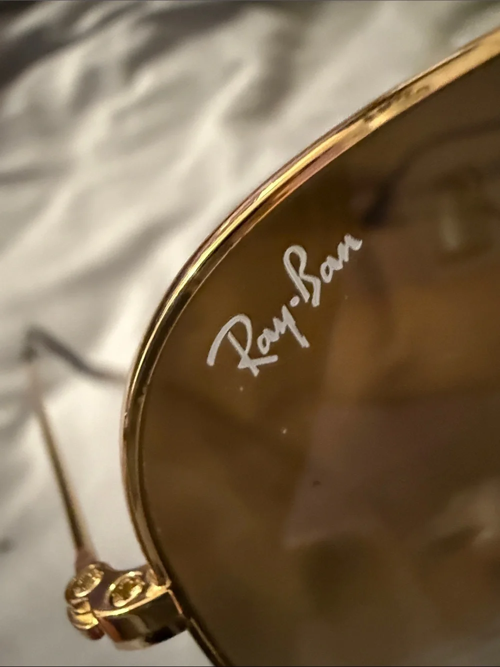 Ray-Ban Gold Aviator Sunglasses with Brown Gradient Lenses